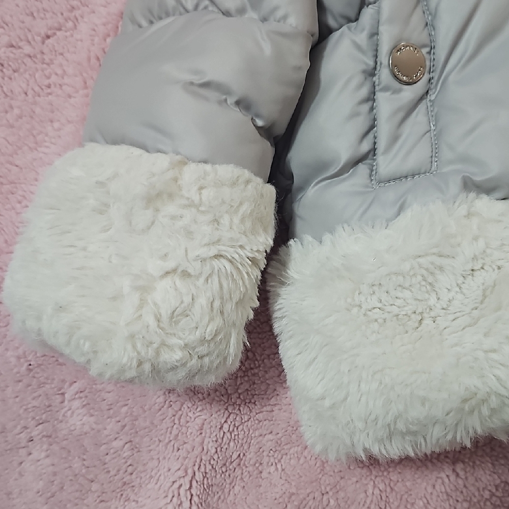 Michael Kors Gray Puffer Jacket with Cream Accents - Picture 3 of 11
